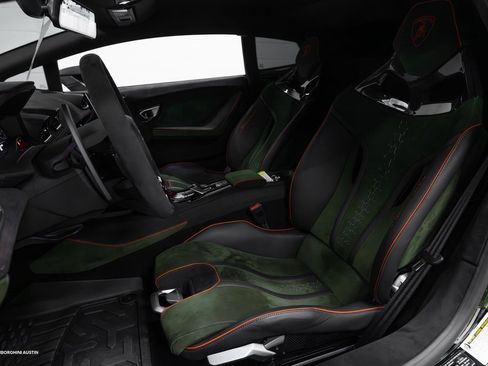 Used 2024 Lamborghini Huracan Sterrato image 33