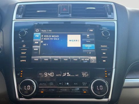 Used 2018 Subaru Outback 2.5i Limited AWD/4WD image 23