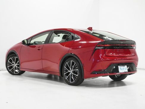 Used 2024 Toyota Prius XLE image 5