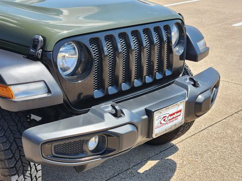 Used 2022 Jeep Wrangler Unlimited Sport AWD/4WD image 11