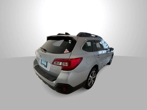 Used 2019 Subaru Outback 3.6R Limited image 8