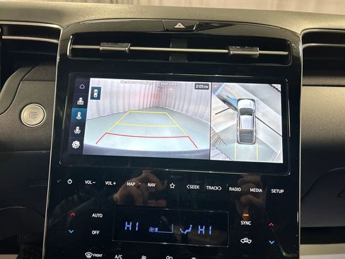 Used 2024 Hyundai Santa Cruz Limited image 16