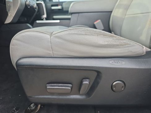 Used 2018 Toyota Tundra Limited image 27