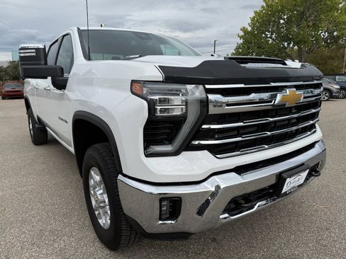 Used 2024 Chevrolet Silverado 3500 LTZ image 4
