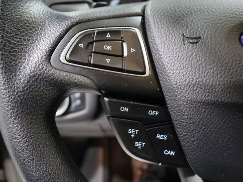 Used 2017 Ford Escape SE image 31