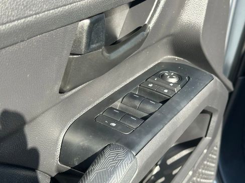 Used 2024 Toyota Tacoma SR5 AWD/4WD image 14