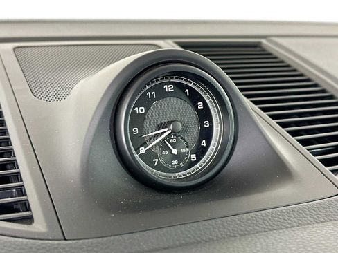 Used 2024 Porsche Macan image 14