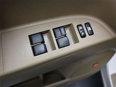 Used 2010 Toyota Highlander Limited image 13