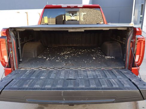 Used 2021 GMC Sierra 1500 AT4 w/ AT4 Value Package AWD/4WD image 30