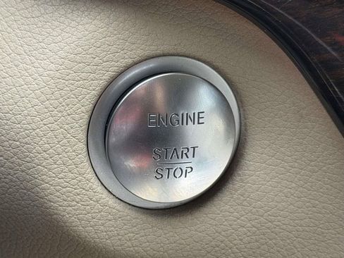 Used 2014 Mercedes-Benz GL 350 BlueTEC 4MATIC image 8