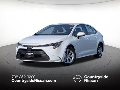 Used 2024 Toyota Corolla LE image 1