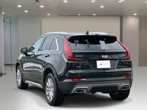 Used 2023 Cadillac XT4 Premium Luxury w/ Cold Weather Package AWD/4WD image 3