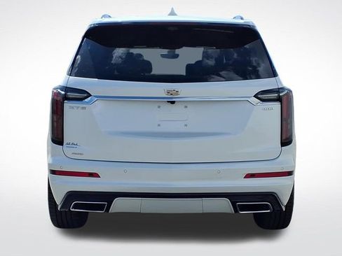 Used 2023 Cadillac XT6 Sport w/ Technology Package AWD/4WD image 5