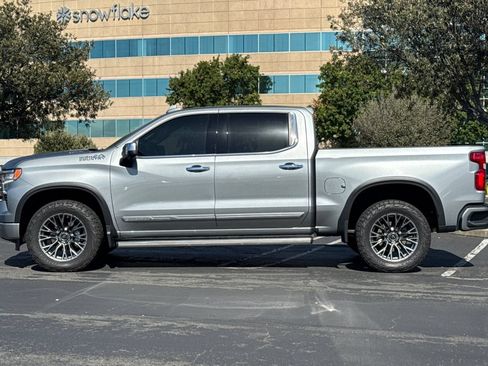 Used 2023 Chevrolet Silverado 1500 High Country w/ High Country Premium Package AWD/4WD image 7
