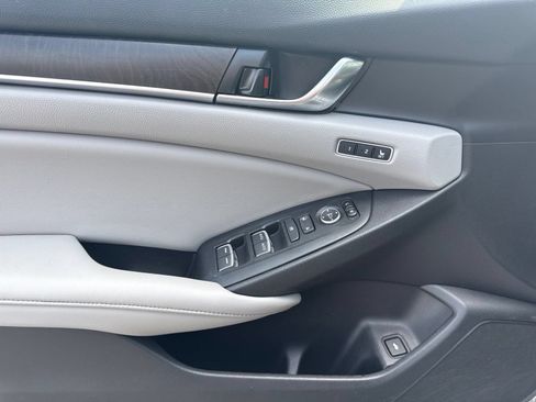 Used 2020 Honda Accord EX-L image 17