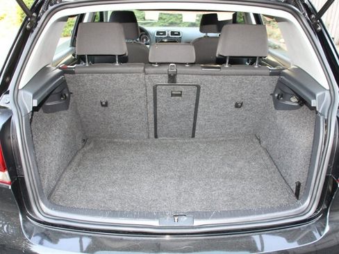 Used 2012 Volkswagen Golf 4-Door FWD image 15