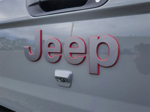 Used 2022 Jeep Gladiator Rubicon w/ Cold Weather Group image 12