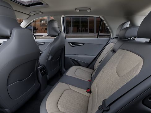 New 2026 Kia Niro FWD image 18