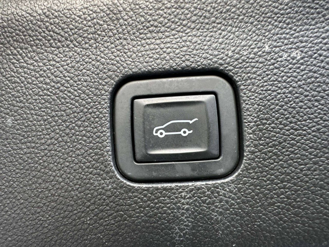 Used 2019 Buick Enclave Premium FWD image 17