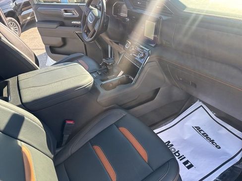 Used 2024 GMC Sierra 1500 AT4 w/ AT4 Premium Package image 13