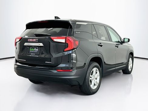 Used 2024 GMC Terrain SLE AWD/4WD image 9