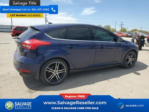 Used 2017 Ford Focus Titanium FWD image 4