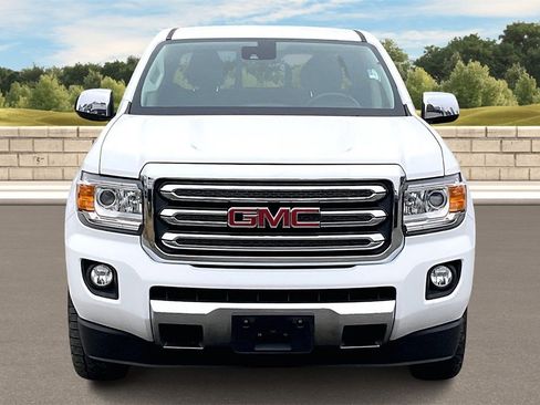 Used 2015 GMC Canyon SLT image 3