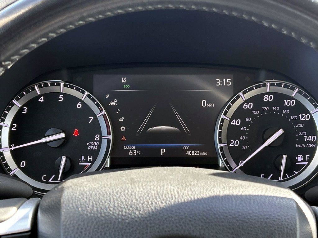 Used 2022 Toyota Highlander XLE AWD/4WD image 23