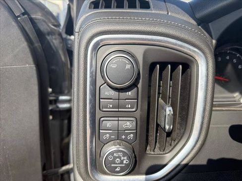 Used 2019 Chevrolet Silverado 1500 RST AWD/4WD image 12