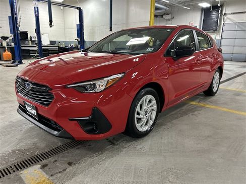 Certified 2025 Subaru Impreza 2.0i image 4