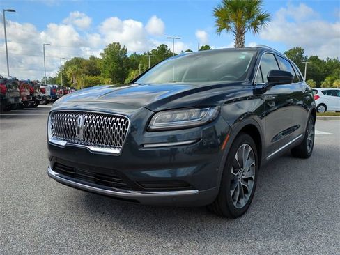 Used 2022 Lincoln Nautilus Reserve w/ Equipment Group 201A image 8