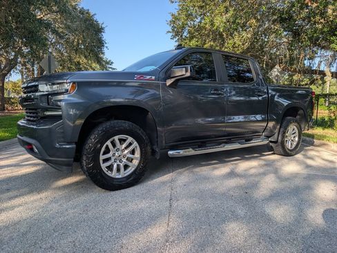 Used 2020 Chevrolet Silverado 1500 RST AWD/4WD image 3