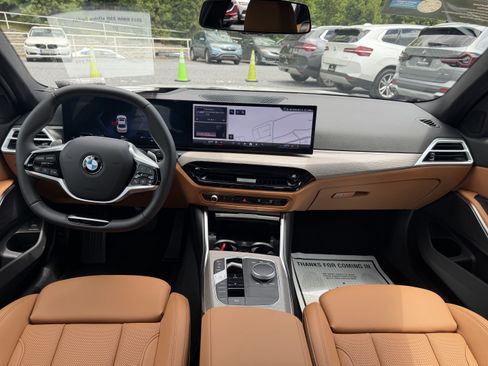 Certified 2025 BMW 330i xDrive Sedan AWD/4WD image 18