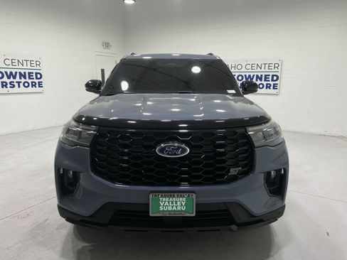 Used 2025 Ford Explorer ST w/ Sun And Sound Package AWD/4WD image 3