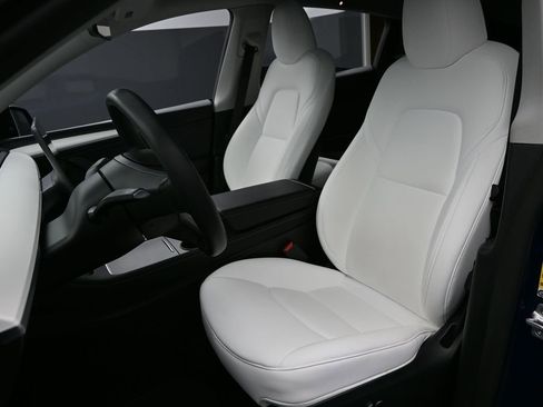 Used 2024 Tesla Model Y Long Range image 24