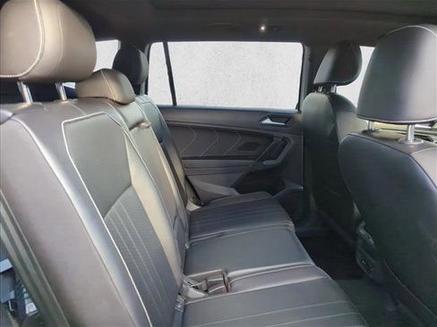 Used 2022 Volkswagen Tiguan SE R-Line image 23