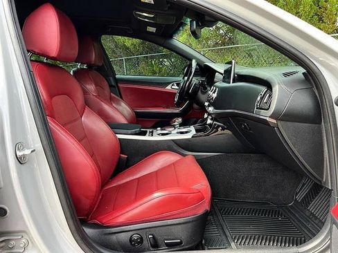 Used 2021 Kia Stinger GT2 RWD image 22