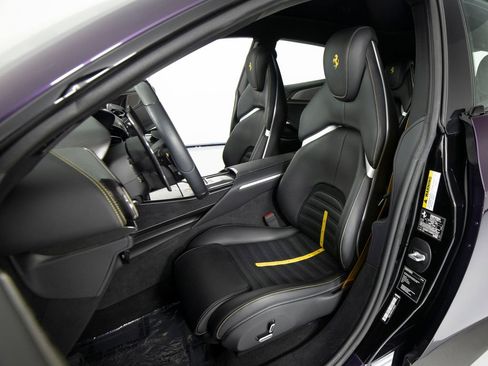 Used 2025 Ferrari Purosangue AWD/4WD image 30