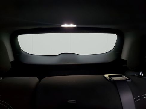 Used 2024 GMC Terrain SLE image 25