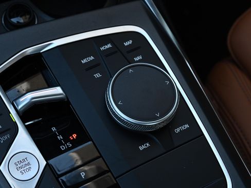 Certified 2025 BMW 230i Coupe image 19