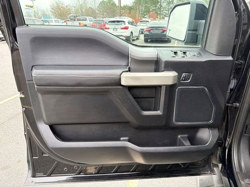 Used 2017 Ford F150 Lariat image 10