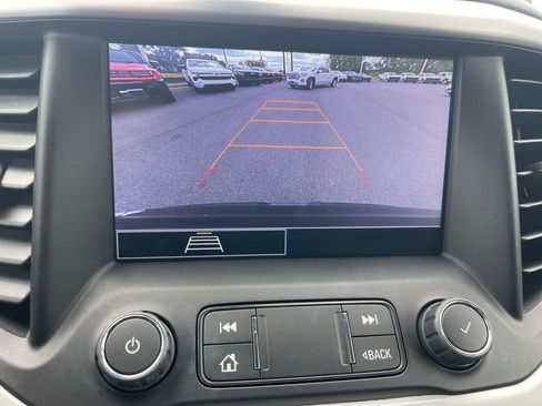 Used 2023 GMC Acadia SLE w/ Driver Convenience Package image 21