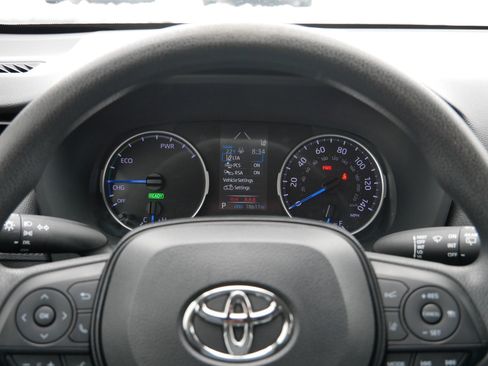 Used 2019 Toyota RAV4 LE image 21