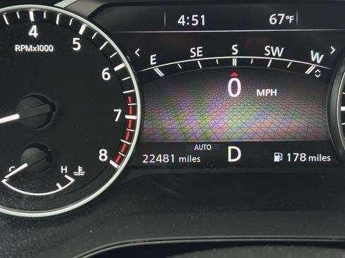 Used 2024 Nissan Pathfinder SL image 12