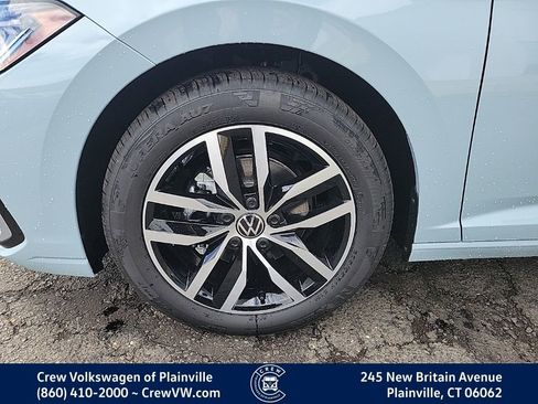New 2026 Volkswagen Jetta SE FWD image 17