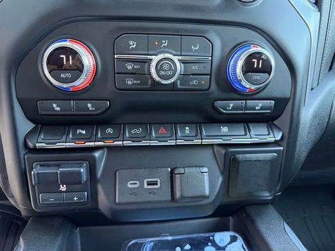 Used 2021 GMC Sierra 1500 Elevation w/ LPO, Elevation Black Package AWD/4WD image 18