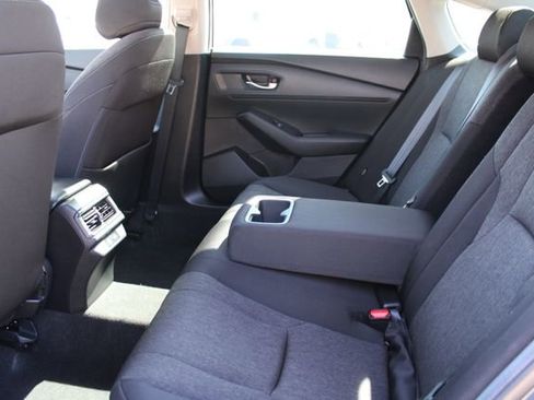 Used 2025 Honda Accord SE image 36