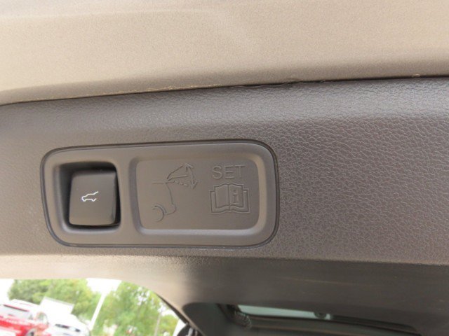 Used 2024 Lincoln Navigator Black Label AWD/4WD image 13