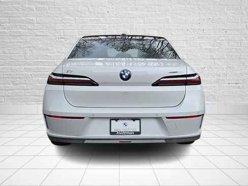 Used 2024 BMW i7 eDrive50 image 5
