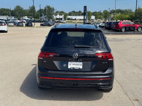 Used 2023 Volkswagen Tiguan SE R-Line AWD/4WD image 36